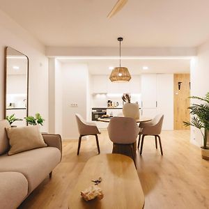 Appartement à 2 Chambres à Coucher