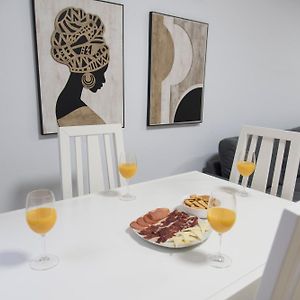 Appartement à 3 Chambres à Coucher