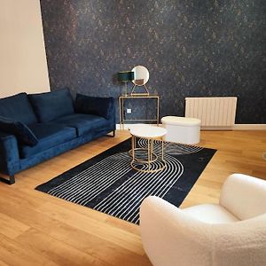 Appartement à 2 Chambres à Coucher