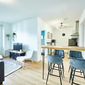Appartement à 2 Chambres à Coucher