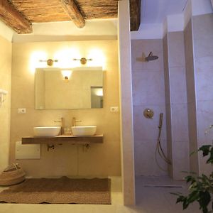 Private Bathroom King Room