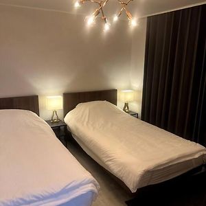Appartement à 2 Chambres à Coucher