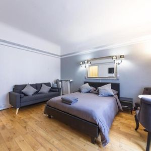 Studio - Avenue Champs-Elysee