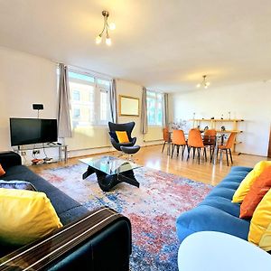 Appartement à 2 Chambres à Coucher