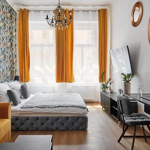 Prague Days - Sunlit 1Bdr Apartments - Netflix - Central Yet Quiet - New Town