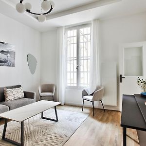 Appartement à 2 Chambres à Coucher