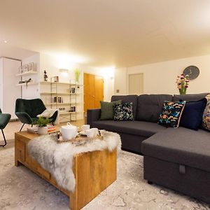 Appartement à 3 Chambres à Coucher