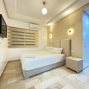 Suitouiss - Agdal 3 - Appartement A 2 Minutes De La Gare De Train Tgv Rabat