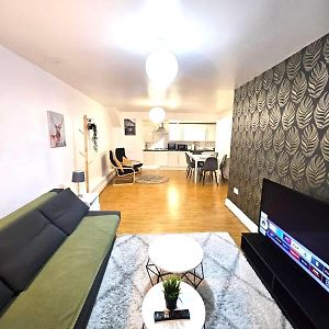Appartement à 2 Chambres à Coucher
