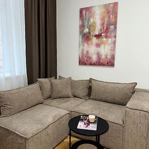 Appartement à 3 Chambres à Coucher