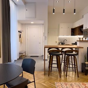 Szentkiralyi Suite
