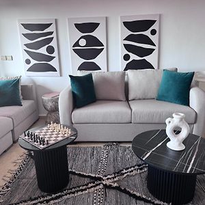 Appartement à 2 Chambres à Coucher