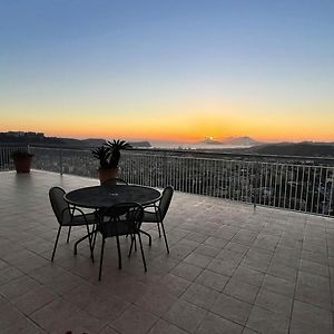 Appartement à 3 Chambres à Coucher