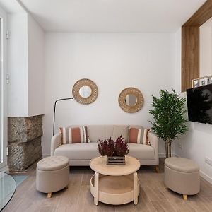 Appartement à 3 Chambres à Coucher