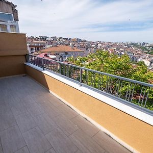 Appartement à 2 Chambres à Coucher