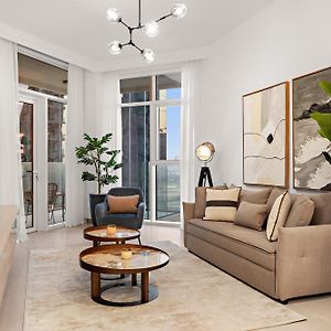 Luxury 2Br In Business Bay With Balcony & Canal View
