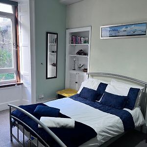 Spacious And Central City Apartment