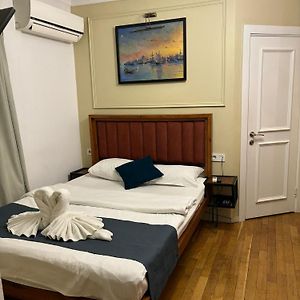 Chambre Budgétée Lit King-Size