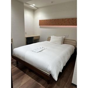 Studio Lit King-Size