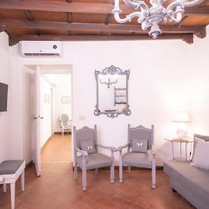 Sweet Arco Farnese