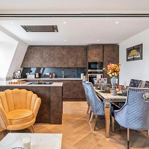 Panoramic Perfection Marble Arch 2Br Penthouse 74