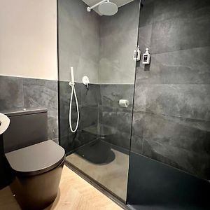 Appartement de Luxe à 2 Chambres à Coucher
