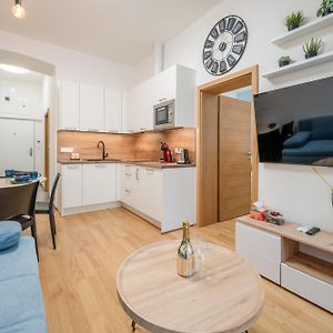 Seifertova Apartments By Willstay