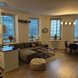 Charming & Cozy Apartment In Downtown