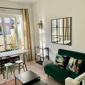 Appartement à 2 Chambres à Coucher