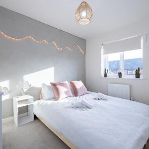 Trox Home - Cosy Vibes - Free Parking - Zero Fuss
