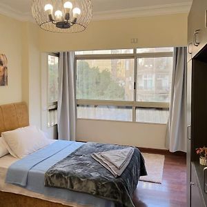 Appartement à 3 Chambres à Coucher