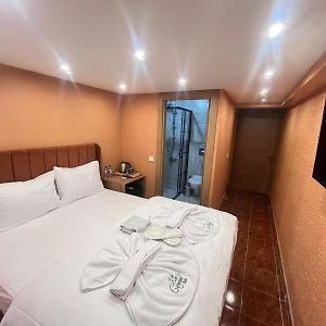 Chambre Standarde Lit Queen-Size