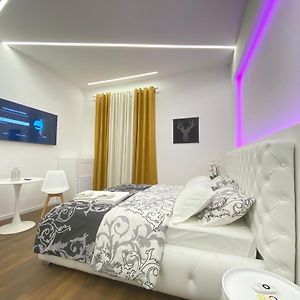 Vatican G&G Suites