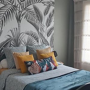 Chambre climatisée au cœur de brive avec téléviseur connecté wifi Netflix