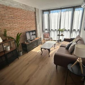 Appartement à 3 Chambres à Coucher