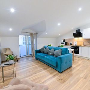 Appartement à 2 Chambres à Coucher