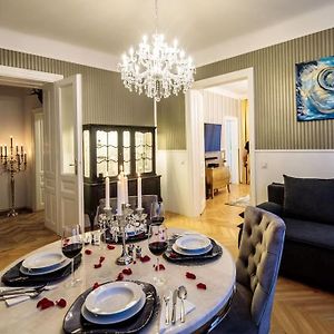 Appartement de Luxe à 1 Chambre à Coucher
