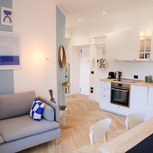 Appartement à 2 Chambres à Coucher