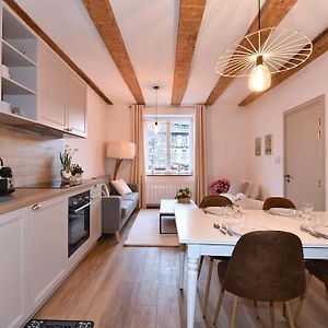 Appartement à 2 Chambres à Coucher