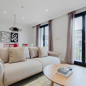 Appartement à 2 Chambres à Coucher