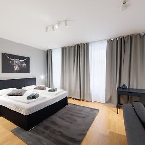 Appartement à 3 Chambres à Coucher