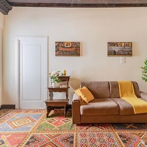 Canal View Luxury Heritage Retreat 2 Bedroom