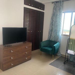 Appartement à 3 Chambres à Coucher