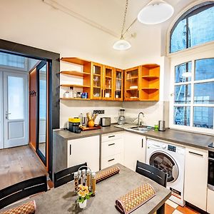 Appartement à 2 Chambres à Coucher