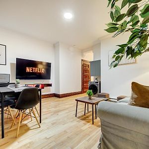 Appartement à 3 Chambres à Coucher