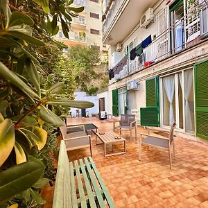 Appartement à 2 Chambres à Coucher