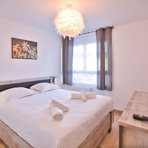 Appartement à 2 Chambres à Coucher