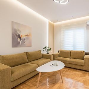Appartement à 3 Chambres à Coucher