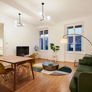Premium Apartments Near Naschmarkt In Central Wien 24H Check-In