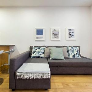 Appartement à 2 Chambres à Coucher